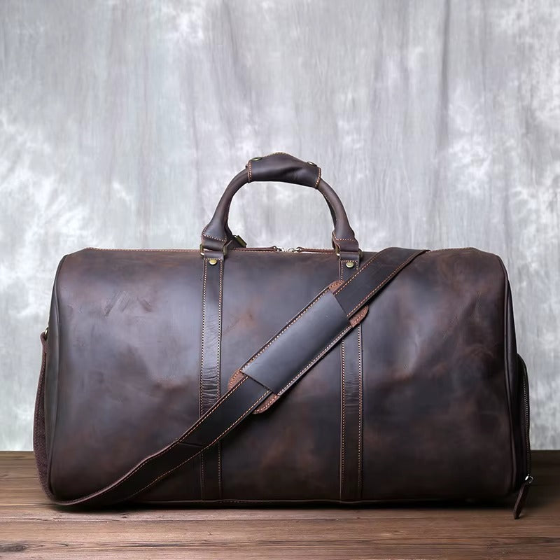 Stilren Weekendväska i Crazy Horse Läder – För Resor med Klass